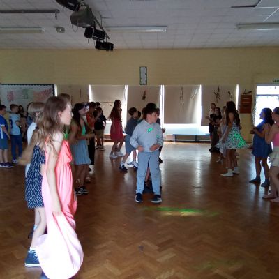 Children at a disco