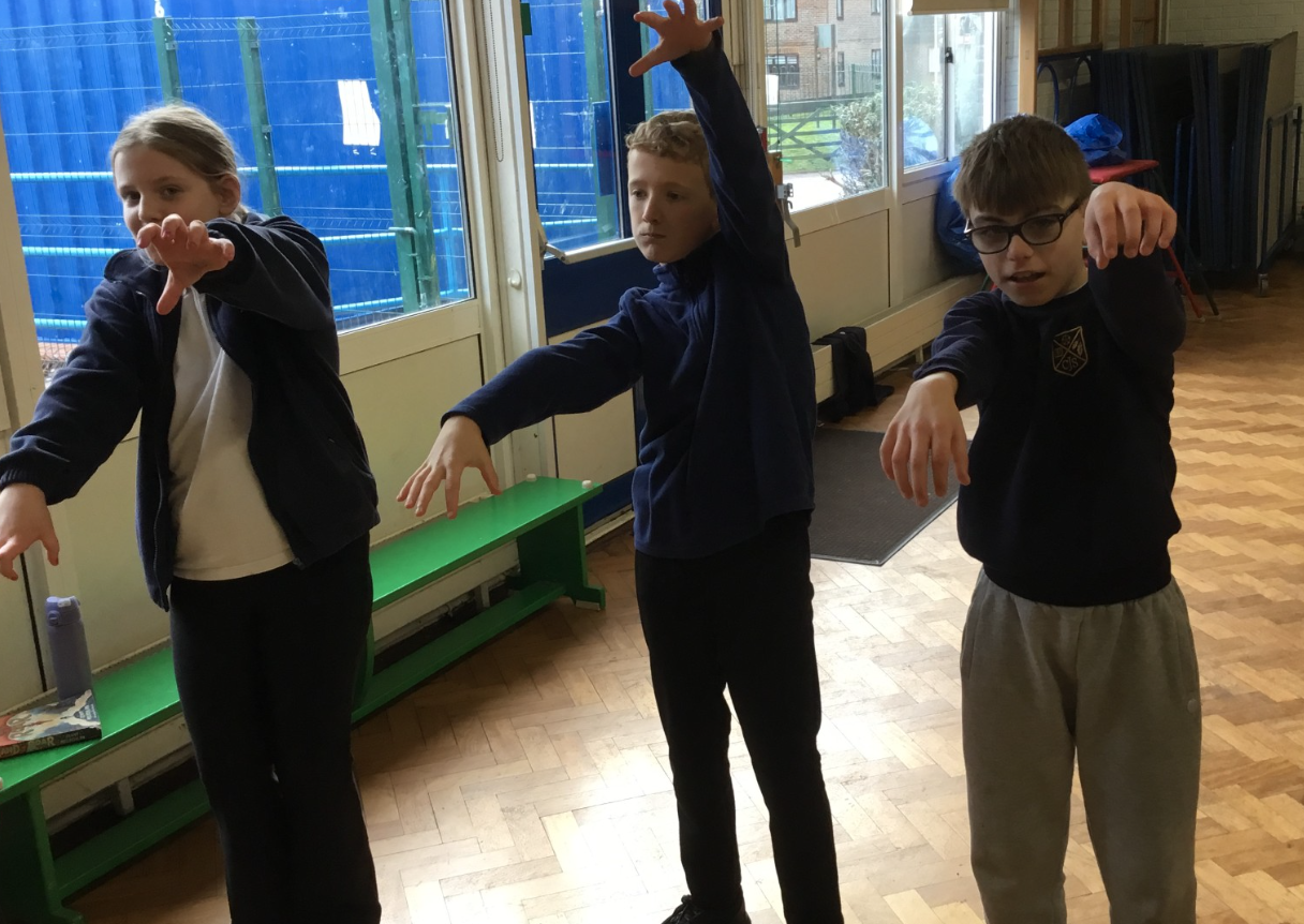 3 children dancing to Thriller